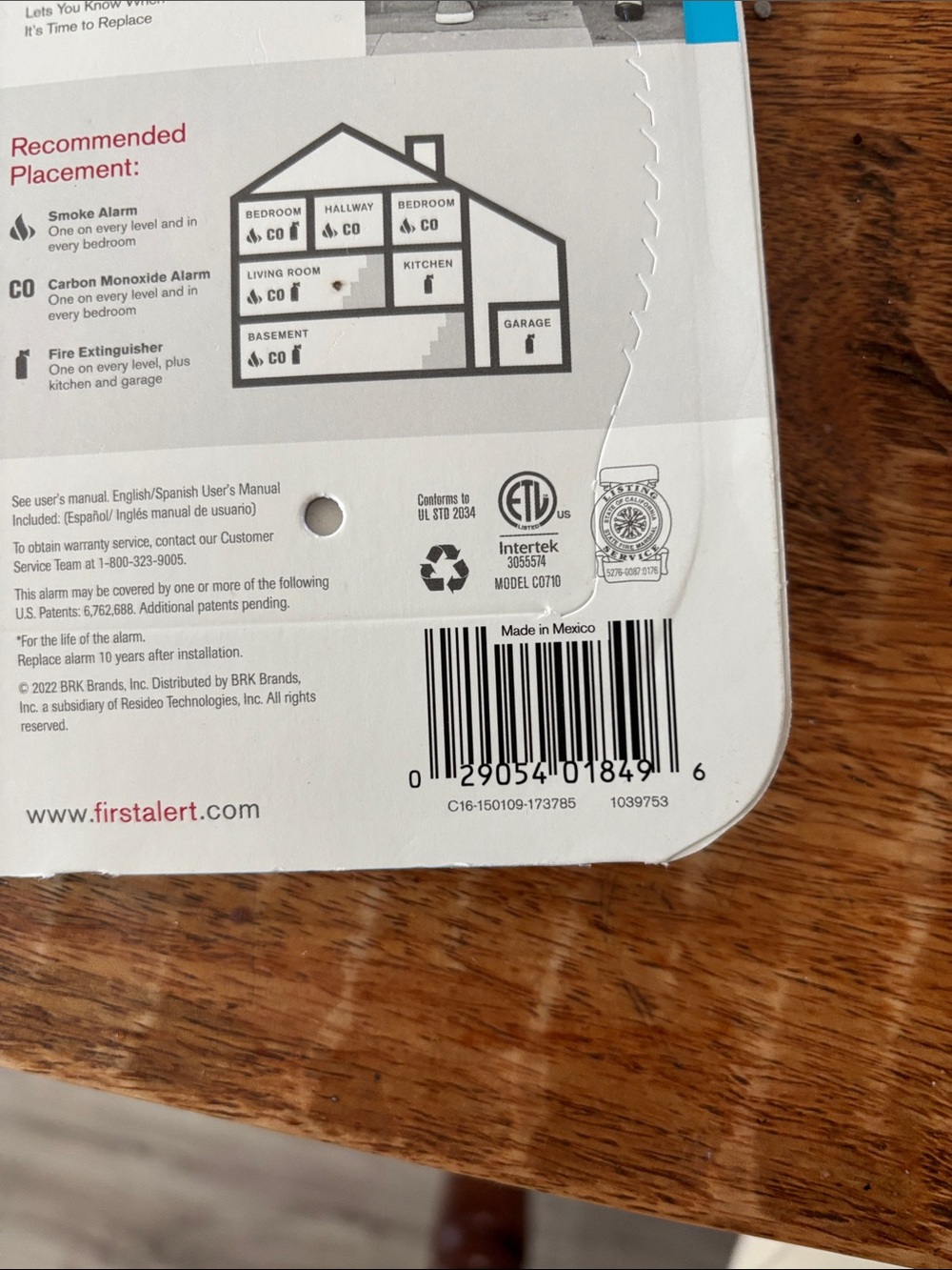 First Alert White Carbon Monoxide Alarm with Digital Display - Picture 2 of 2